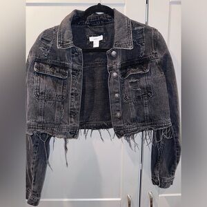 Cropped distressed long sleeve jean jacket with buttons size medium